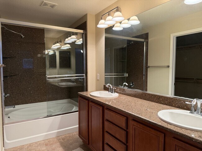 Building Photo - Charming 3 Bed / 2 Bath Single-Story Home in Reno ( off Military Rd)