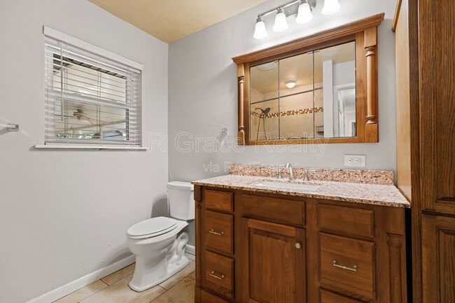 Building Photo - 8806 Fox Hollow Dr