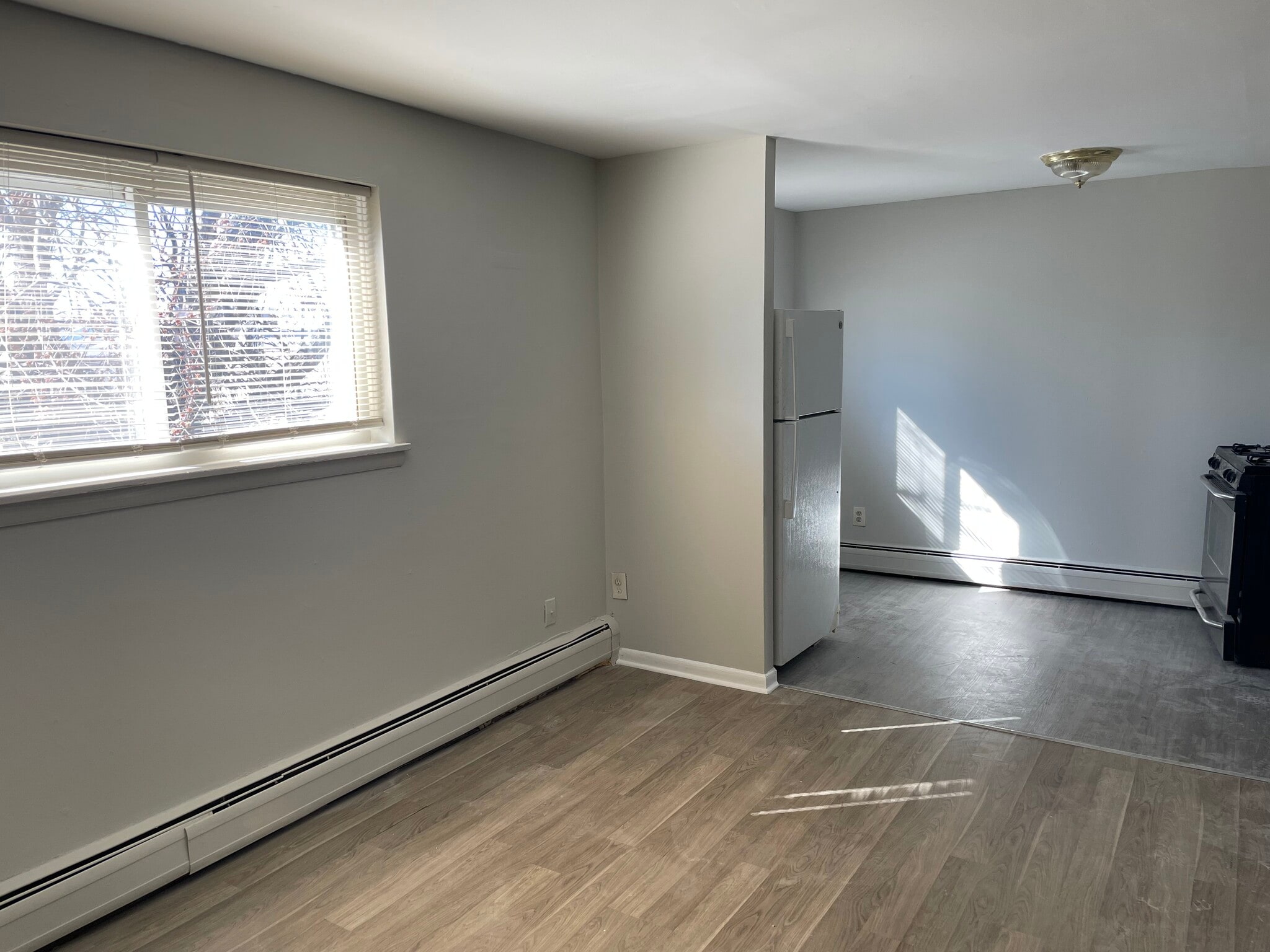 Building Photo - 4818 Unruh Ave