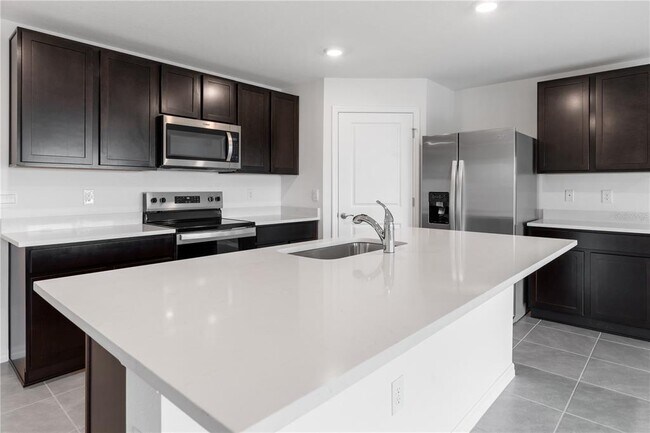 Building Photo - 4762 SW 88th Ln