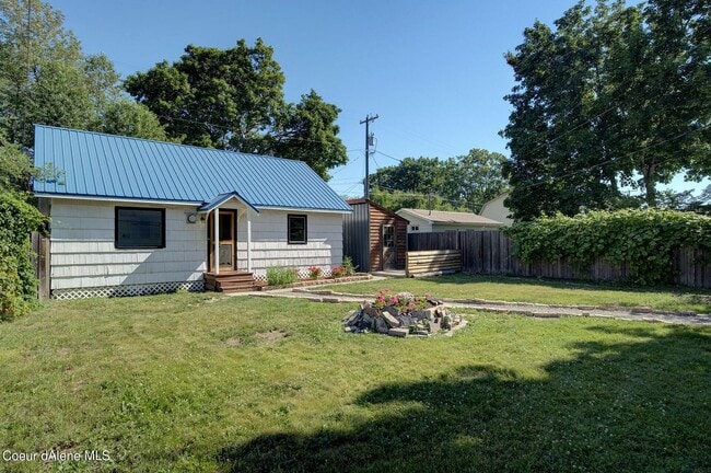 Building Photo - Must See!