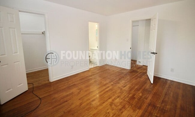 Building Photo - 115 Grande Vista