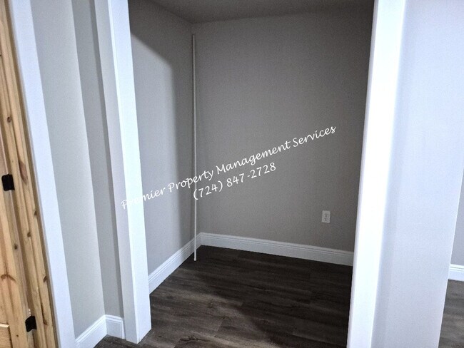 Building Photo - 3304 N 32nd Ave