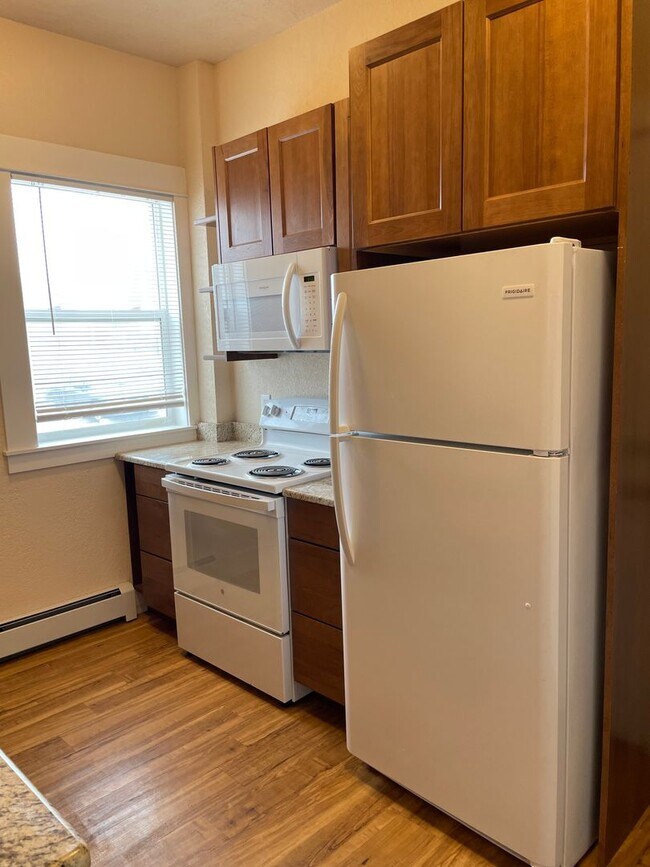 Building Photo - Johnstown Apartments (KC-KS-RB)