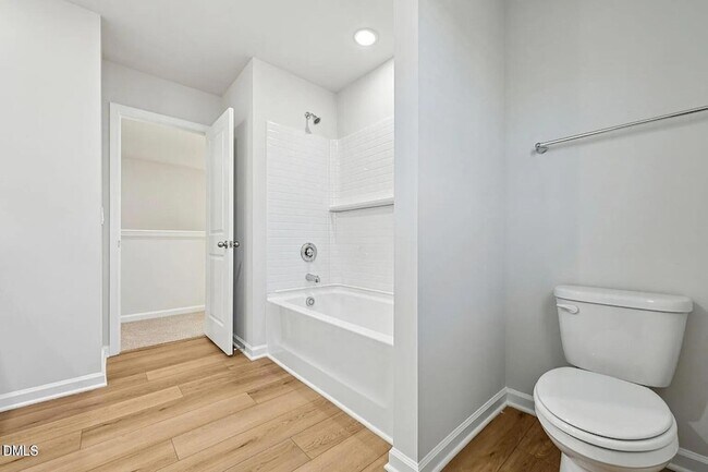 Building Photo - 528 Bridger Dr