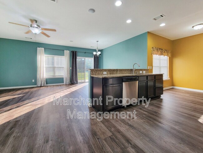 Building Photo - 4 Wisner Ct