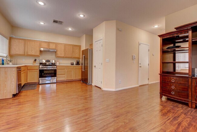 Building Photo - 9936 Elkhead Creek Way