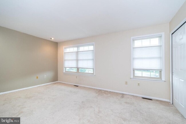 Building Photo - 108 Susan Constant Ct