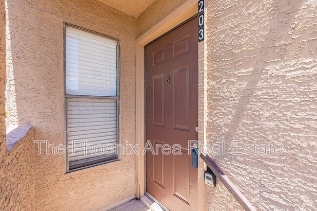 Building Photo - 16657 E Gunsight Dr