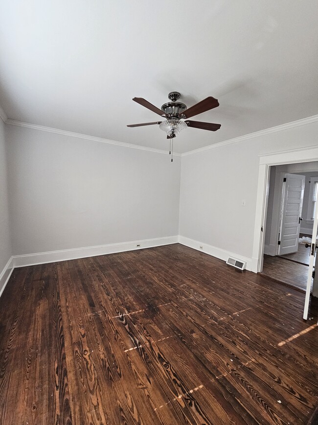 Building Photo - 920 N Church St