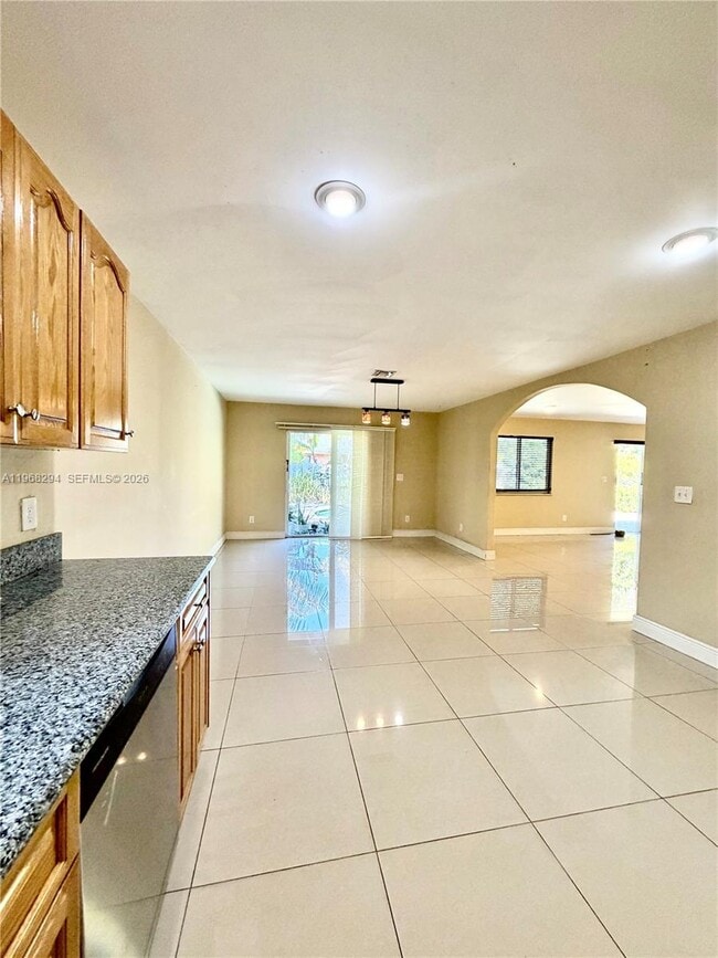 Building Photo - 7871 NW 53rd Ct