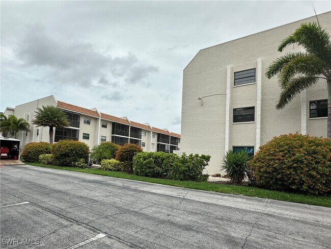 Building Photo - 9395 Pennsylvania Ave