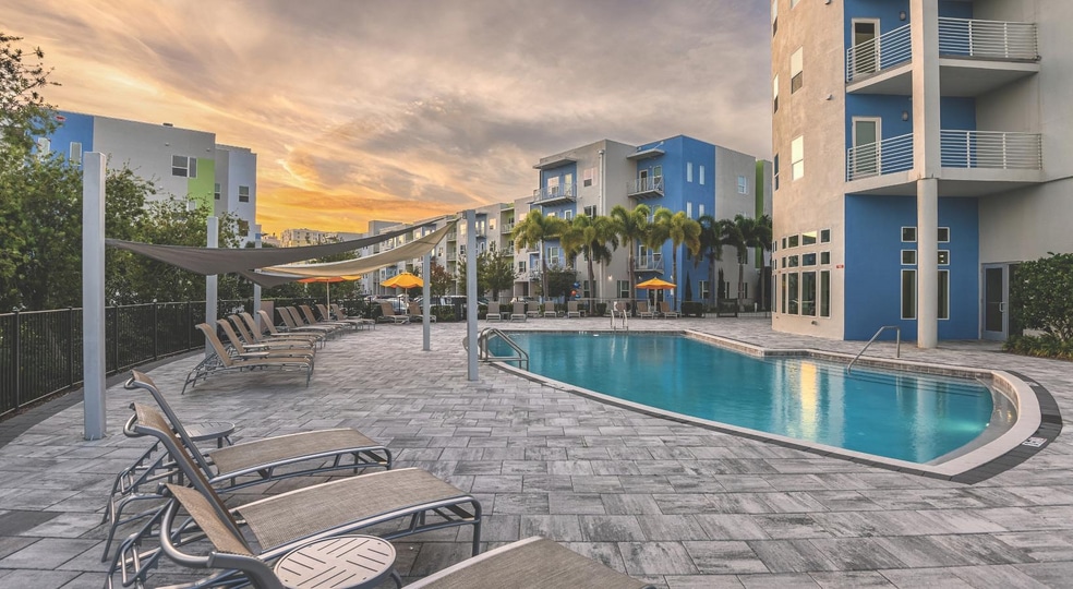 Building Photo - 949 Cleveland St