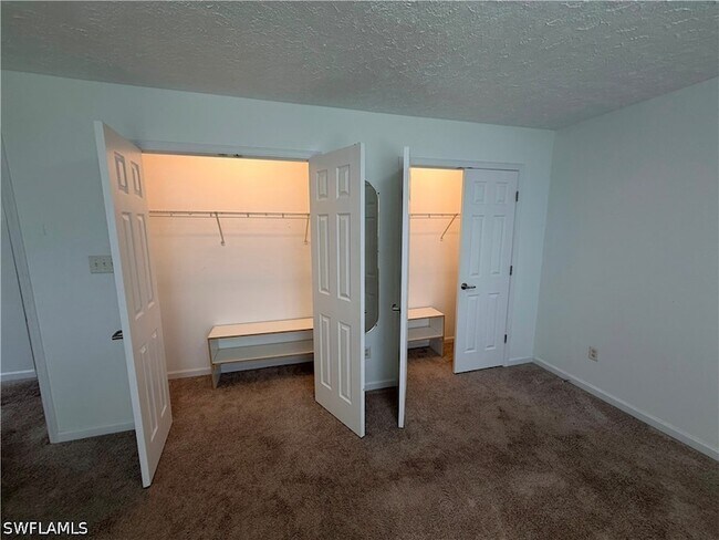 Building Photo - 250 Leawood Cir