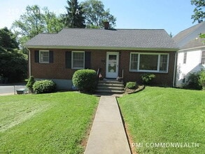 Building Photo - 219 Shamrock Rd