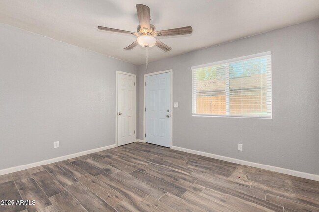 Building Photo - 650 S 97th Pl