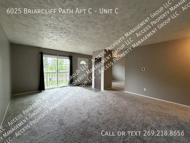 Building Photo - 6025 Briarcliff Path