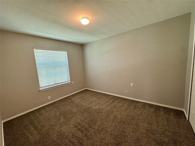 Building Photo - 7916 Nater Ln
