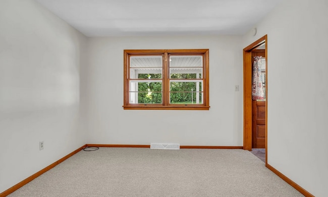 Building Photo - Updated 3-bedroom, 1-bath ranch home locat...