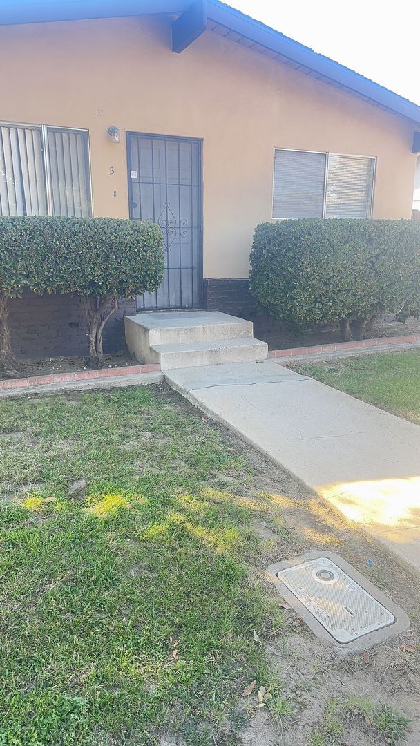Building Photo - Charming 2 bedroom home