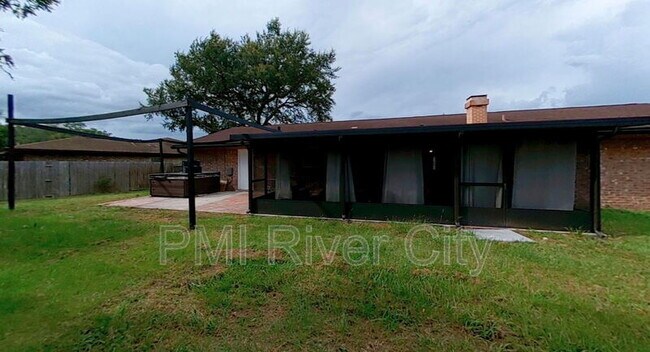 Building Photo - 5998 Greenwillow Ln S