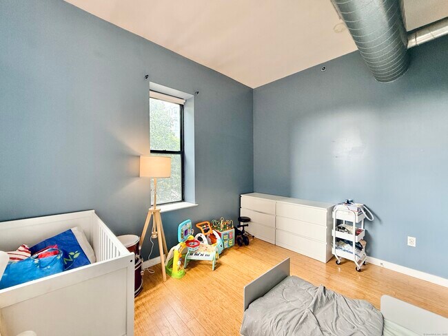 Building Photo - 881 Lafayette Blvd