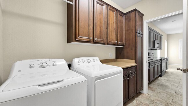 Building Photo - 55+ Amenity rich Pebble Creek community!