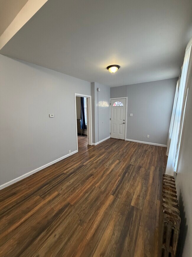 Building Photo - Woodward Apts
