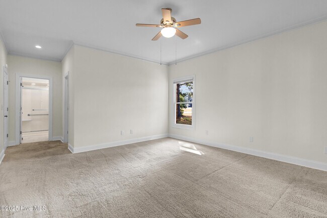 Building Photo - 1216 Barkentine Dr