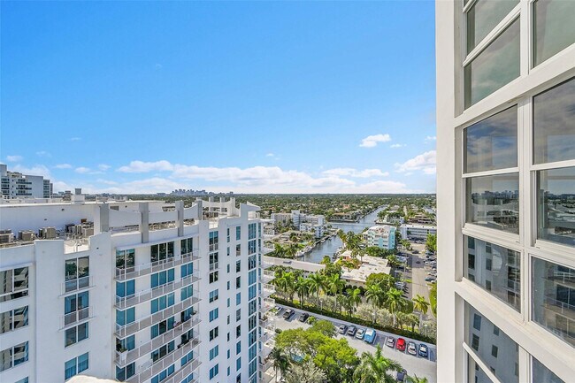 Building Photo - 2841 N Ocean Blvd