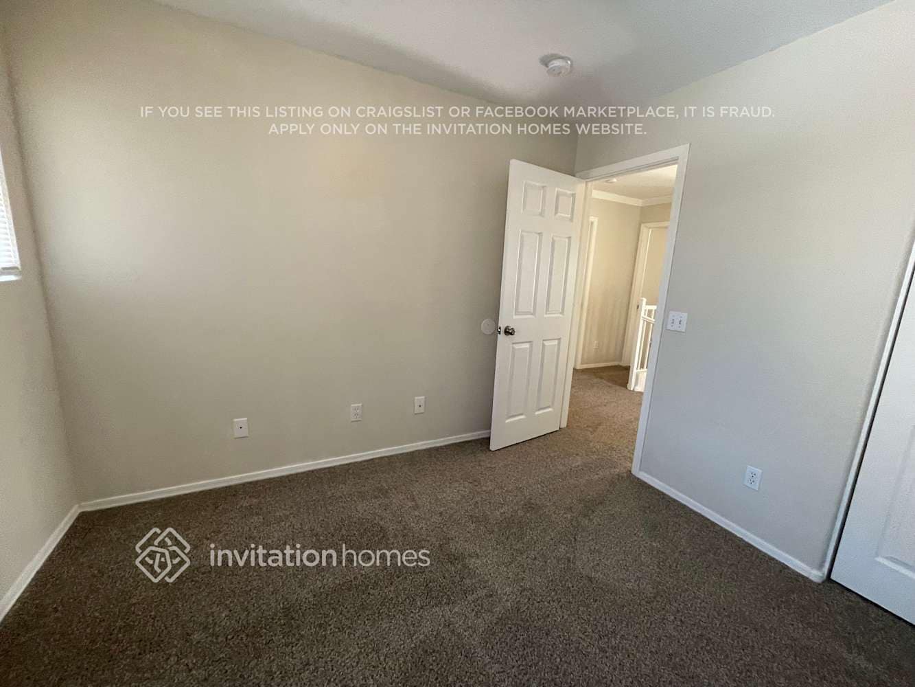 Building Photo - 8231 W Carol Ave