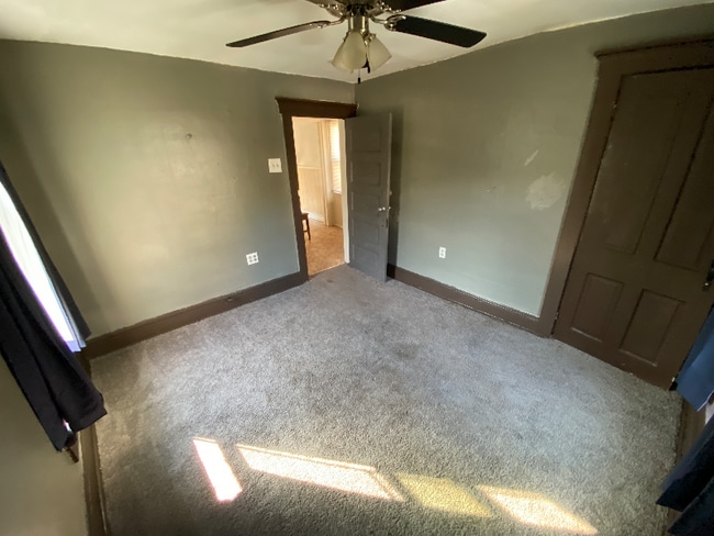 Building Photo - 304 Nuzum Pl