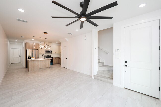 Building Photo - 8218 Casa Verde Rd