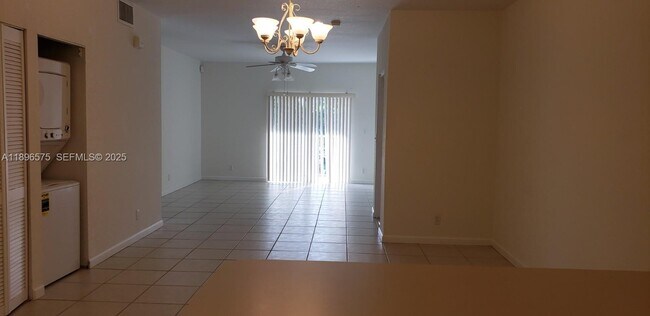 Building Photo - 4950 Washington St