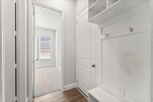 Building Photo - 15949 Hayes Mkt Lp