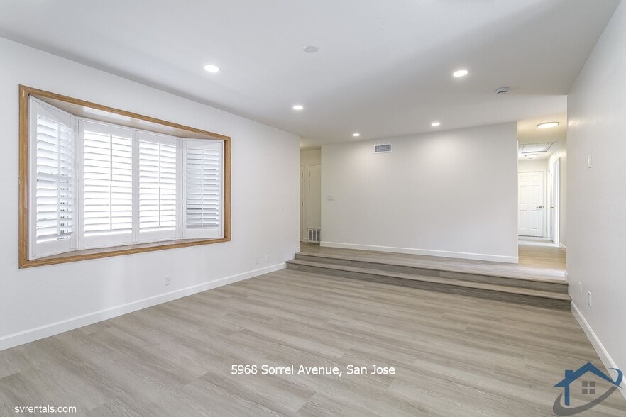Building Photo - 5968 Sorrel Ave