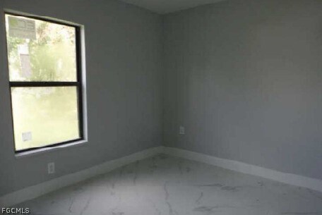 Building Photo - 614 Flamingo Ave S