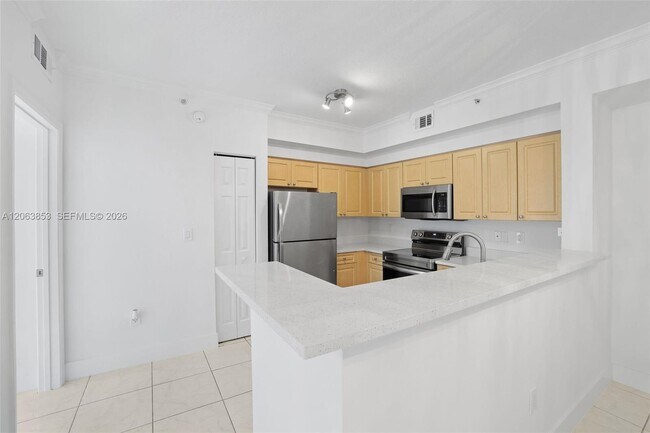 Building Photo - 6831 SW 44th St