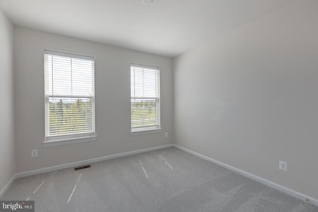 Building Photo - 43357 Radford Divide Ter