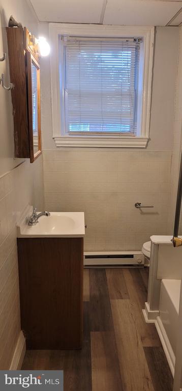 Building Photo - 229 N 9th St