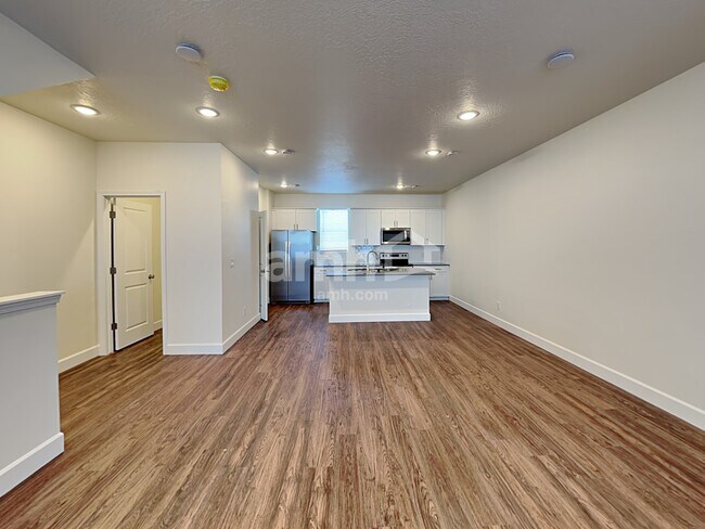 Building Photo - 6051 W Copperhawk Dr