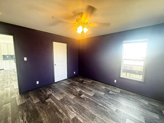 Building Photo - 3 Bedroom 2 Bathoom Ready to Rent in Odessa