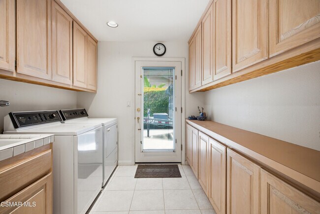 Building Photo - 31 Alviso Dr