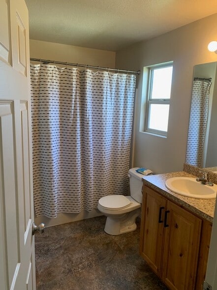 Building Photo - 697 S 260 W