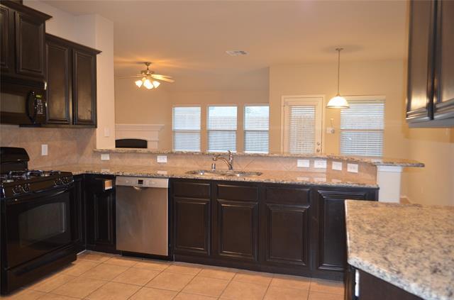 Building Photo - 9604 Sleepy Hollow Dr
