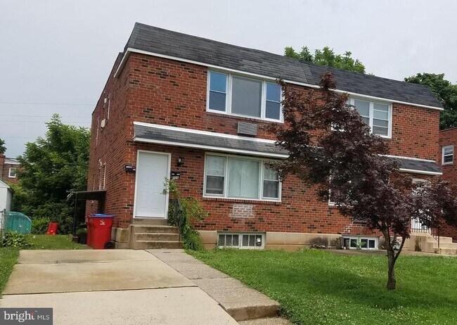 Building Photo - 805 Selma St