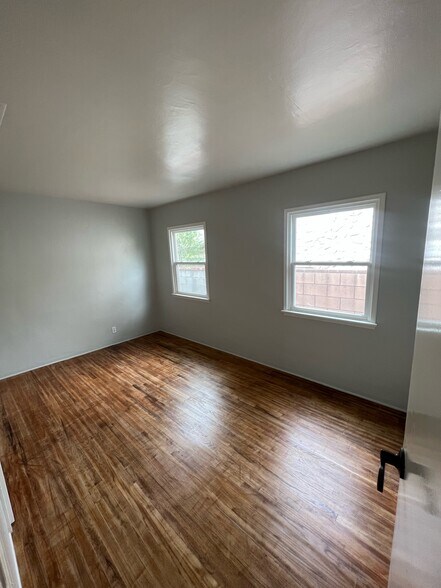 Building Photo - 3529 Palm Ave