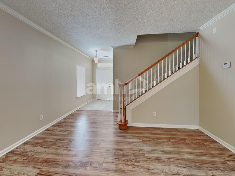 Building Photo - 3631 Silver Bluff Blvd