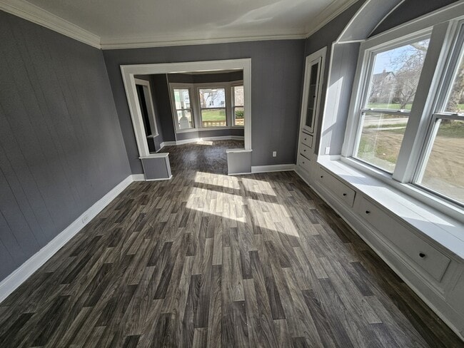 Building Photo - 9208 Pierpont Ave