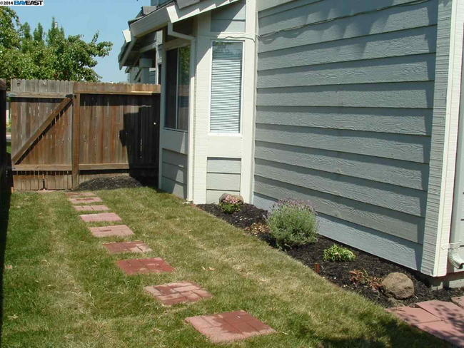 Building Photo - 175 Pelican Loop